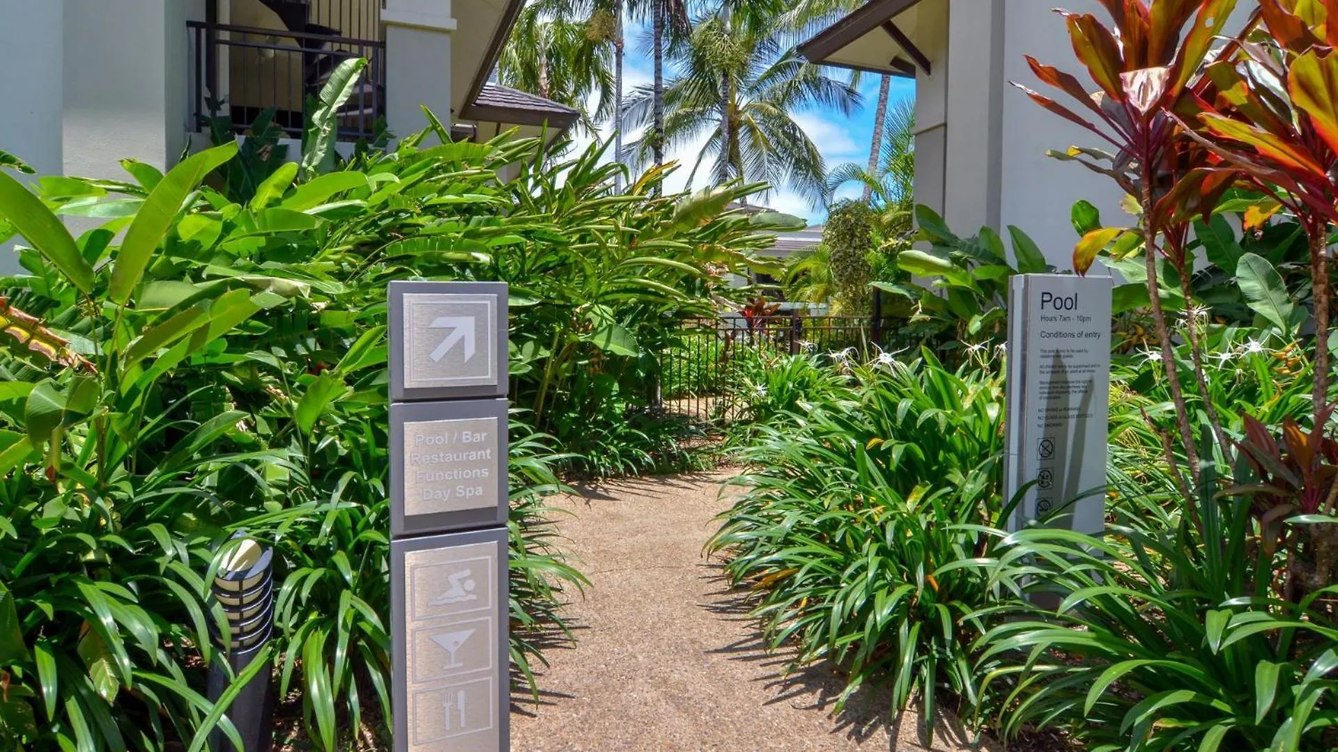 201 And 202 Temple By The Sea - 3 Bedroom Port Douglas Apartment
